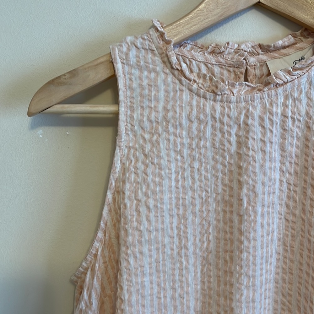 Universal Thread Tank - Picture 2 of 4